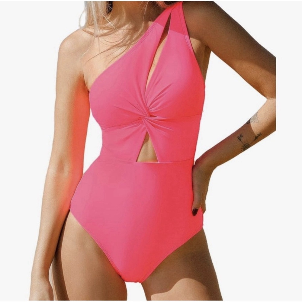 Cupshe Twist Front One Shoulder Key Hole‎ One Piece Swimsuit Size Medium Pink